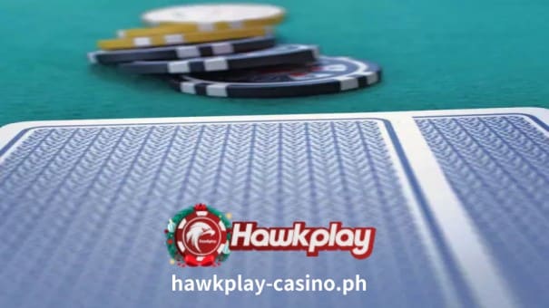 Sa panahon ng laro ng online poker , ang mga hole card ay natatanggap ng dealer sa simula